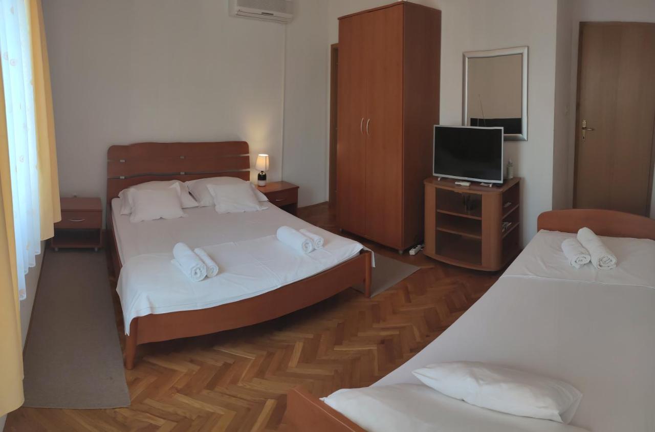 Apartments Villa Anna โปดสตรานา ภายนอก รูปภาพ