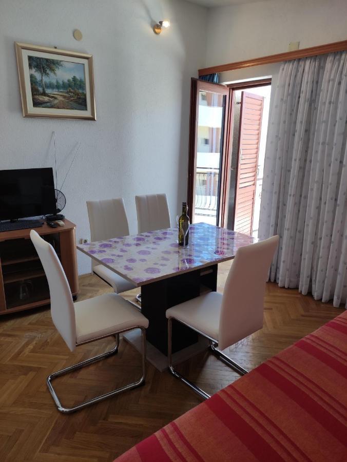 Apartments Villa Anna โปดสตรานา ภายนอก รูปภาพ