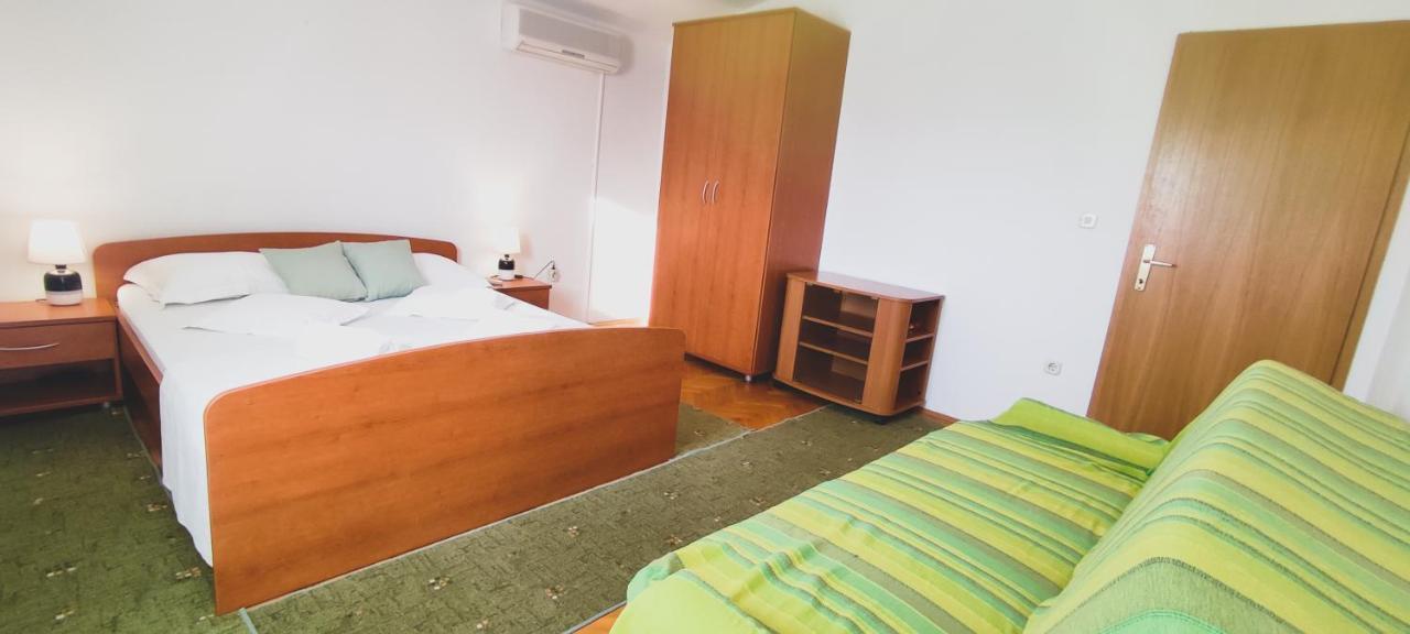 Apartments Villa Anna โปดสตรานา ภายนอก รูปภาพ